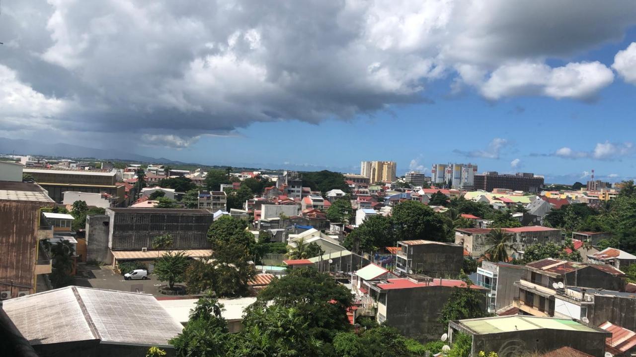 Appartement Avec Vue Panoramique De Pointe-A-Pitre Exteriör bild